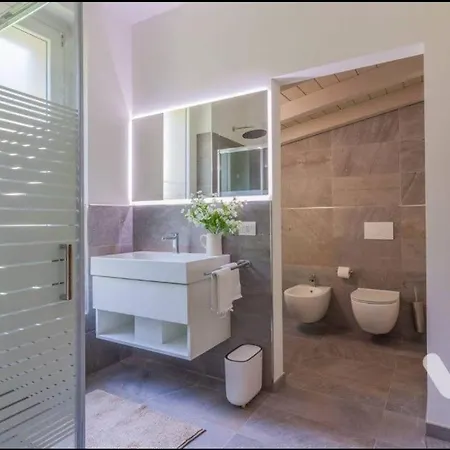 Camelia View Apartment *